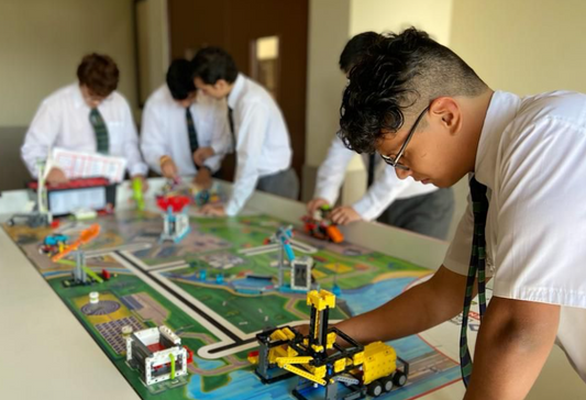 Jóvenes Chilenos Triunfan en Competencias de Robótica Internacionales